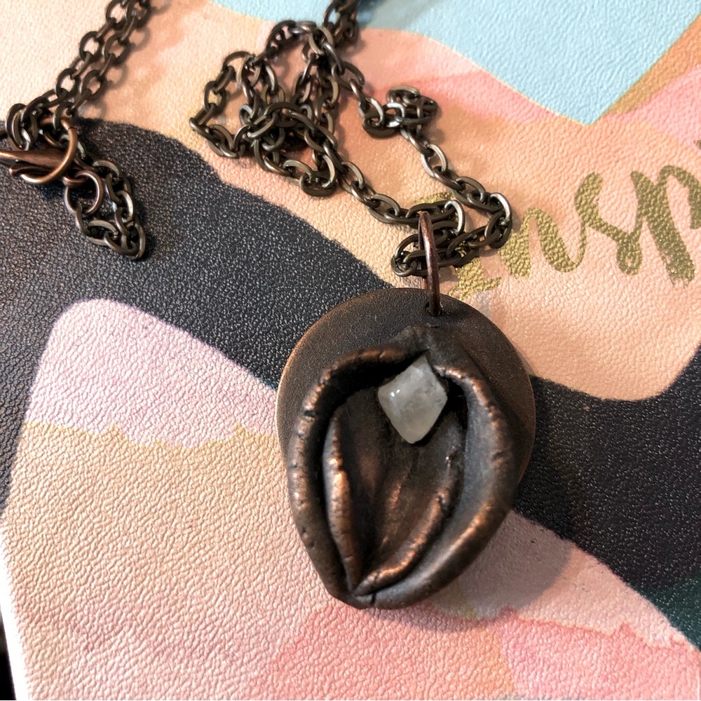 Elegant Bronze Pendant Necklace